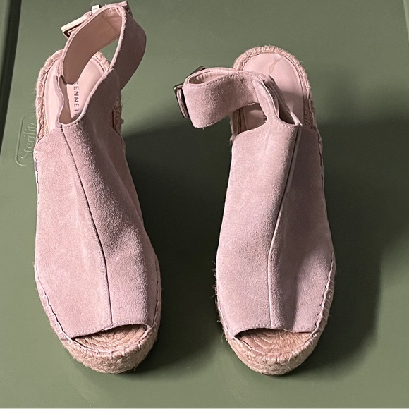 Kenneth Cole Odette Suede Wedge - Picture 1 of 7